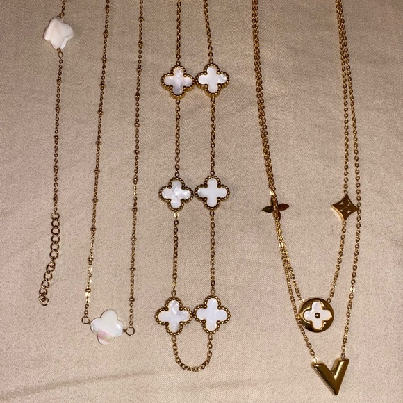 Jewelry Set - Picture 2 of 15